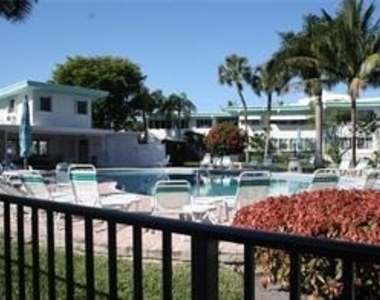 180 Isle Of Venice Drive - Photo Thumbnail 15
