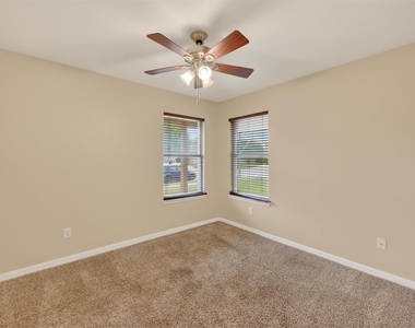 9133 Sun Haven Way - Photo Thumbnail 13