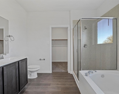 3911 Nature Court - Photo Thumbnail 15