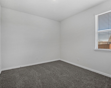 3911 Nature Court - Photo Thumbnail 11
