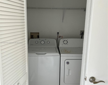 1445 Lake Crystal Drive - Photo Thumbnail 10