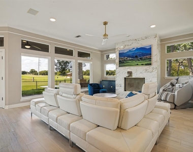 101 Fountain Hills Drive - Photo Thumbnail 3