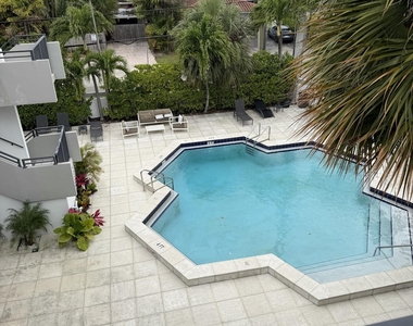 2100 Ne 33rd Avenue - Photo Thumbnail 5