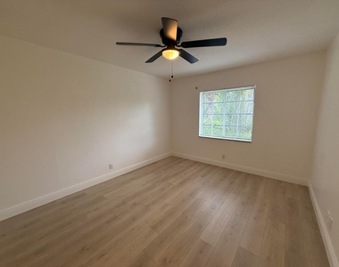950 S Kanner Highway - Photo Thumbnail 6