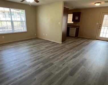 931 Parkplace Ridge - Photo Thumbnail 6