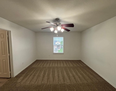 909 Parkplace Ridge - Photo Thumbnail 11