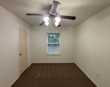 909 Parkplace Ridge - Photo Thumbnail 15
