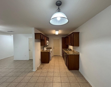 909 Parkplace Ridge - Photo Thumbnail 4