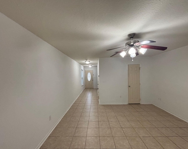 909 Parkplace Ridge - Photo Thumbnail 3