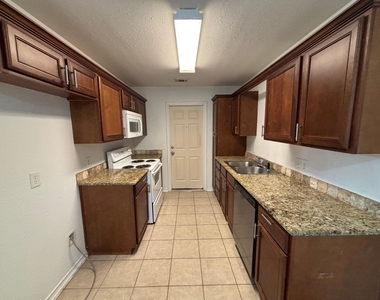 909 Parkplace Ridge - Photo Thumbnail 5