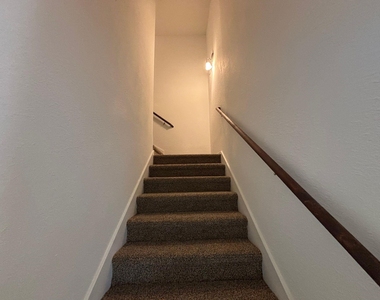 909 Parkplace Ridge - Photo Thumbnail 9