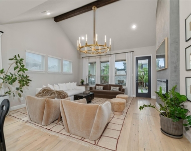 2262 Poppyvine Road - Photo Thumbnail 2