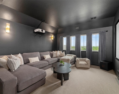2262 Poppyvine Road - Photo Thumbnail 16