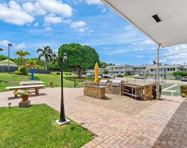 3160 Lake Osborne Drive - Photo Thumbnail 18
