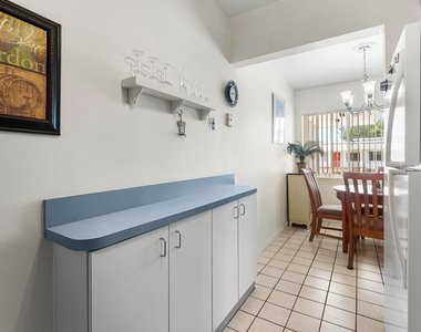 3160 Lake Osborne Drive - Photo Thumbnail 8