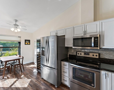 801 Kintyre Court - Photo Thumbnail 3