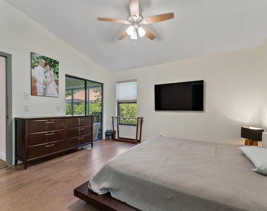 801 Kintyre Court - Photo Thumbnail 14