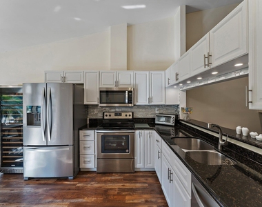 801 Kintyre Court - Photo Thumbnail 2