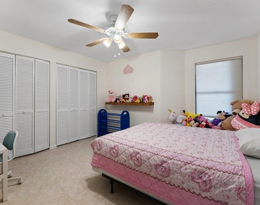 801 Kintyre Court - Photo Thumbnail 9