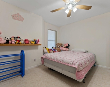801 Kintyre Court - Photo Thumbnail 10