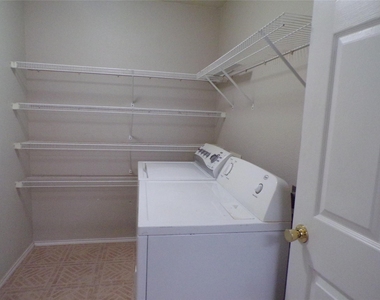 2612 Sierra Drive - Photo Thumbnail 16