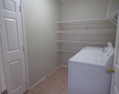2612 Sierra Drive - Photo Thumbnail 17