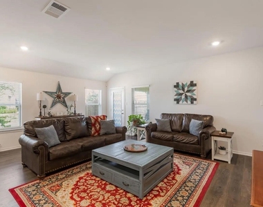 2952 Goodrich Street - Photo Thumbnail 2