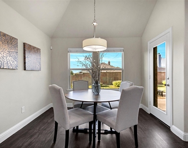 515 Barnstorm Drive - Photo Thumbnail 5