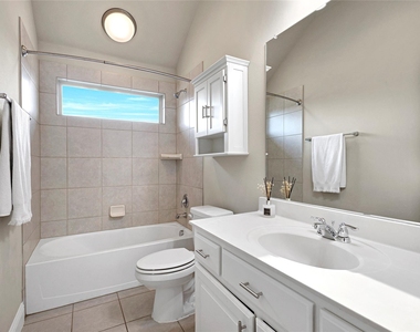 515 Barnstorm Drive - Photo Thumbnail 14