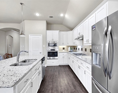 515 Barnstorm Drive - Photo Thumbnail 21