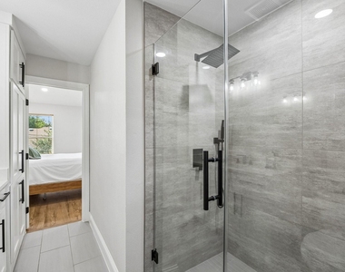 5058 W University Boulevard - Photo Thumbnail 17