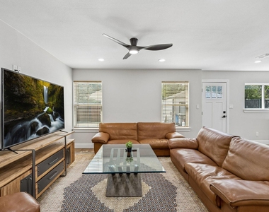 5058 W University Boulevard - Photo Thumbnail 4