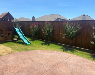16540 Amistad Avenue - Photo Thumbnail 18