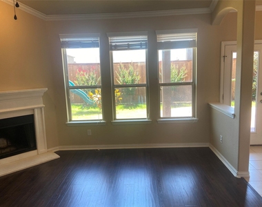 16540 Amistad Avenue - Photo Thumbnail 10