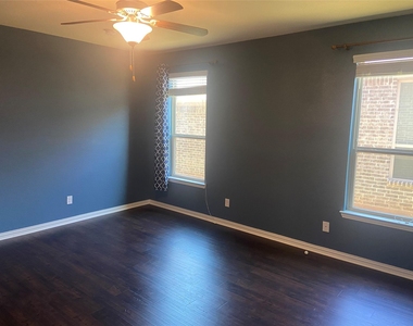 16540 Amistad Avenue - Photo Thumbnail 20