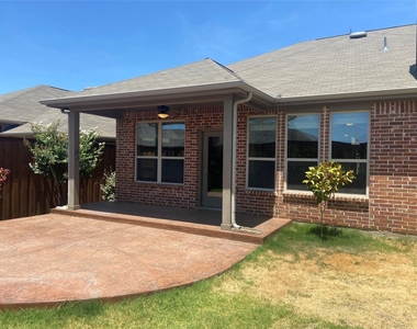 16540 Amistad Avenue - Photo Thumbnail 17