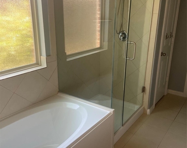 16540 Amistad Avenue - Photo Thumbnail 24