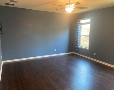 16540 Amistad Avenue - Photo Thumbnail 19