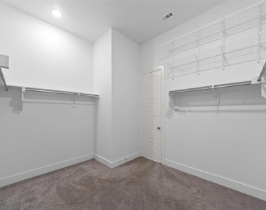 2025 St Andrews Drive - Photo Thumbnail 13