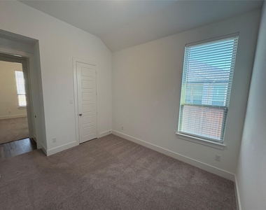 2025 St Andrews Drive - Photo Thumbnail 24
