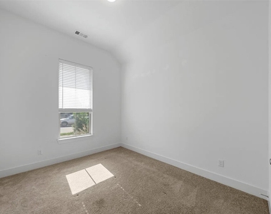 2025 St Andrews Drive - Photo Thumbnail 23
