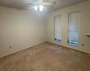 5009 Patsye Ann Cove - Photo Thumbnail 7