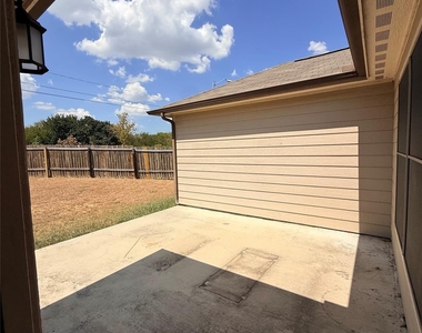 1401 Macy Lane - Photo Thumbnail 19