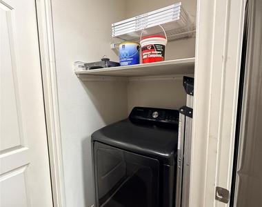 1401 Macy Lane - Photo Thumbnail 11
