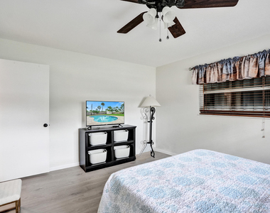 80 Se 10th Street - Photo Thumbnail 25