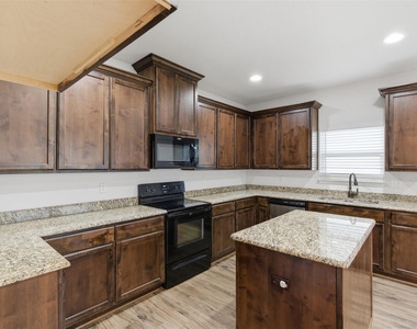 4805 Pickett - Photo Thumbnail 4