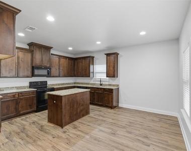 4805 Pickett - Photo Thumbnail 3