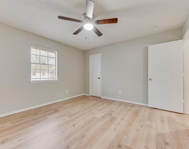 1728 Sanford - Photo Thumbnail 8