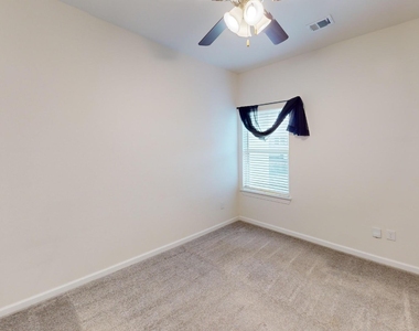 16072 Doe Lake Drive - Photo Thumbnail 11