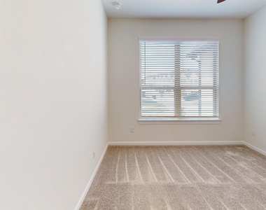 16072 Doe Lake Drive - Photo Thumbnail 12